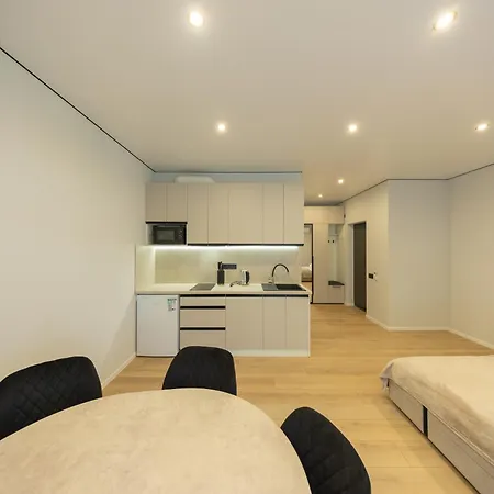Monte Apartment *