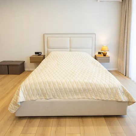 Monte Apartment *
