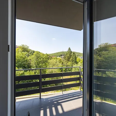 Monte Apartment