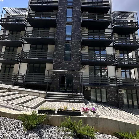 Monte Apartment *